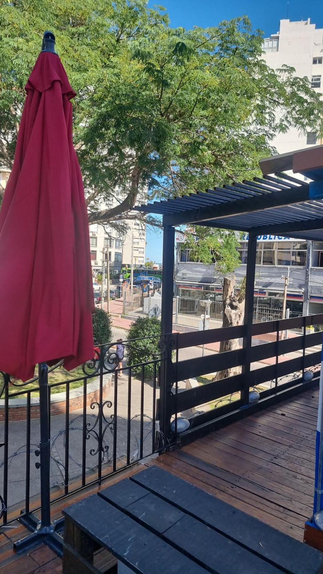 Loft Casa Dos Pisos Con Garage Pocitos Playa 4 Personas Villa Montevideo Kültér fotó