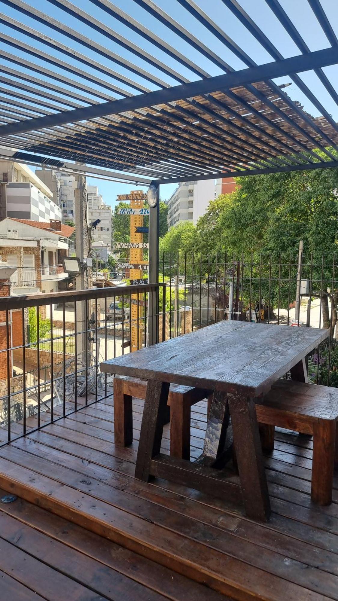 Loft Casa Dos Pisos Con Garage Pocitos Playa 4 Personas Villa Montevideo Kültér fotó